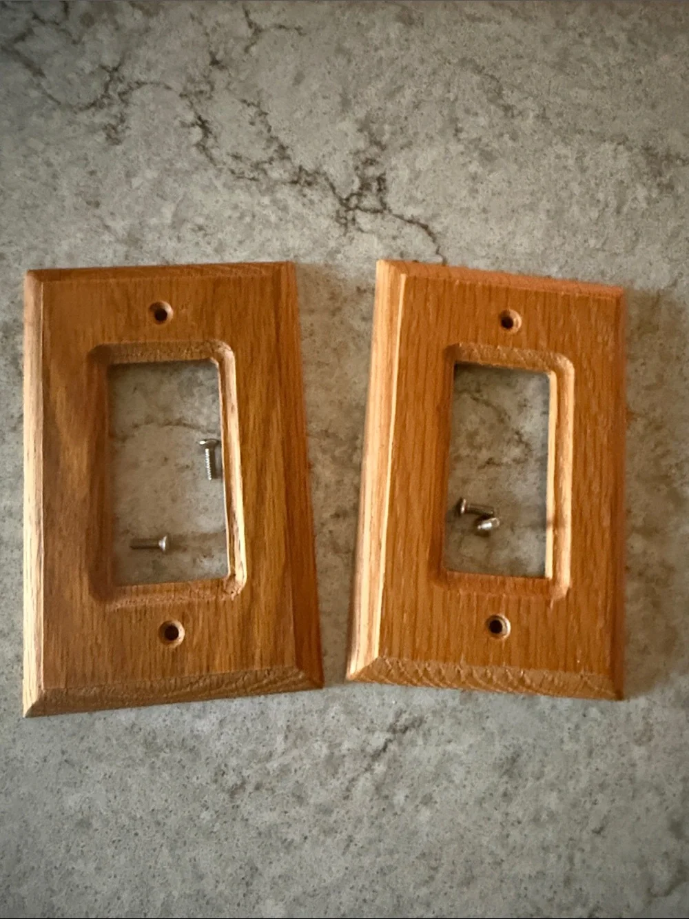 2 vintage Classic Wood Oak Single-Gang Wall Plate Pair Warm Brown